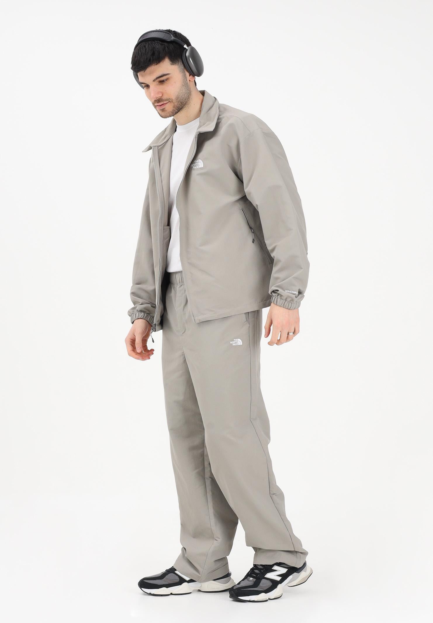 THE NORTH FACE Pantalone TNF Easy Wind beige da uomo NF0A8FBM2MB1 . THE NORTH FACE 