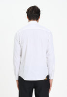 VERSACE JEANS COUTURE Camicia a manica lunga bianca da uomo con hardware Institutional Logo 79GALKR1CN00K 003 VERSACE JEANS COUTURE 