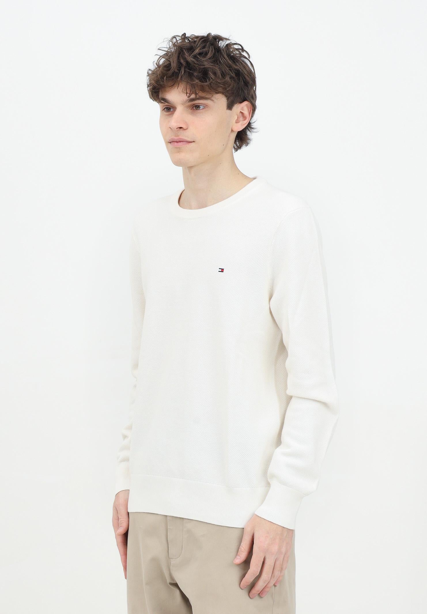 Maglioncino girocollo panna da uomo con ricamo logo MW0MW36347Z00  TOMMY HILFIGER 