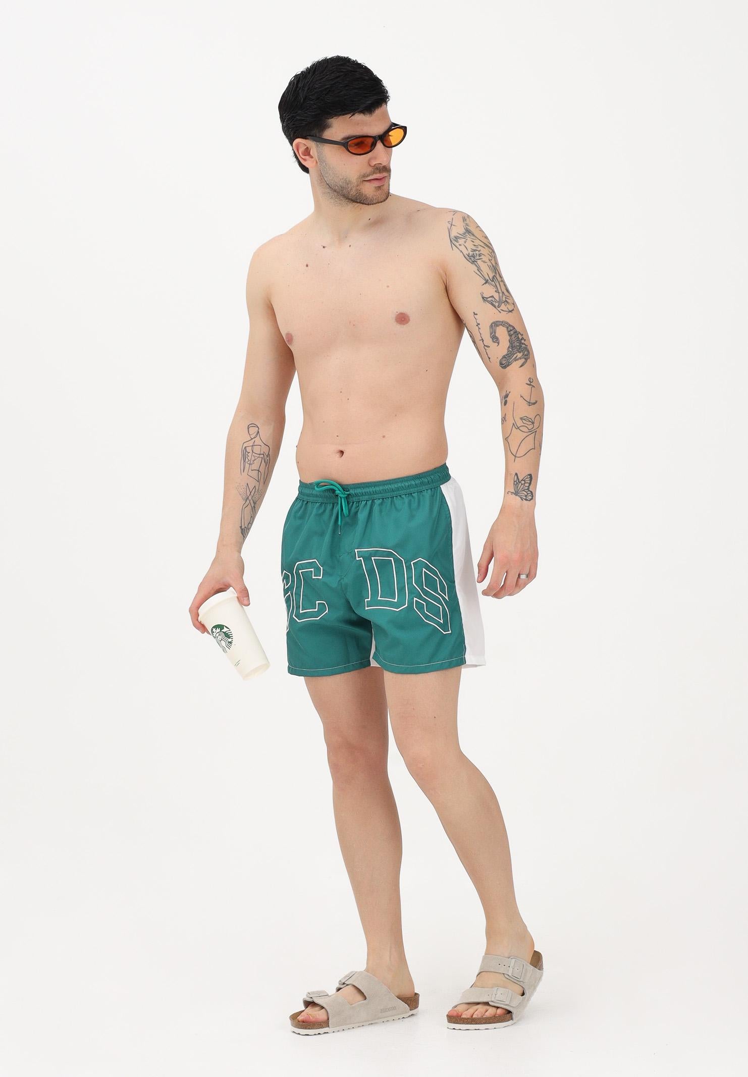 GCDS Shorts mare verde e bianco da uomo con logo C1MEQS249T016 883A GCDS 