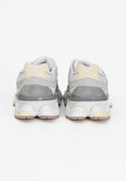 NEW BALANCE Sneakers 9060 grigie da uomo U9060AUB . NEW BALANCE 