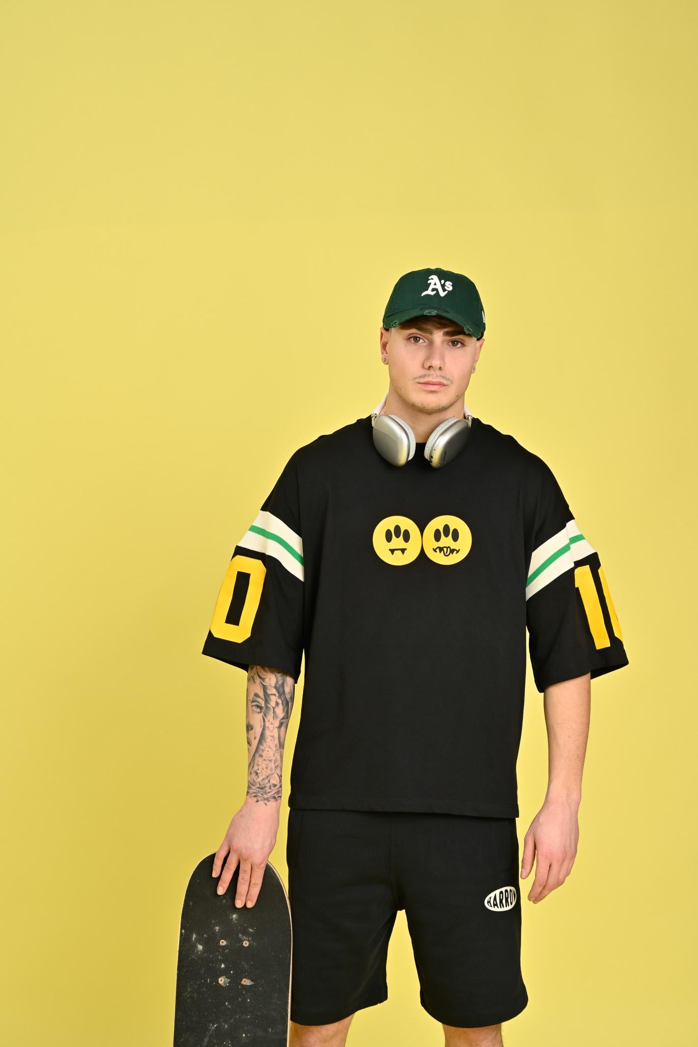 BARROW T-shirt a manica corta nera per uomo e donna con grafica Barrow S5BWUATH030 110 BARROW 