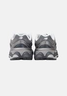 NEW BALANCE Sneakers 9060 grigie da neonato I90602W5 . NEW BALANCE 