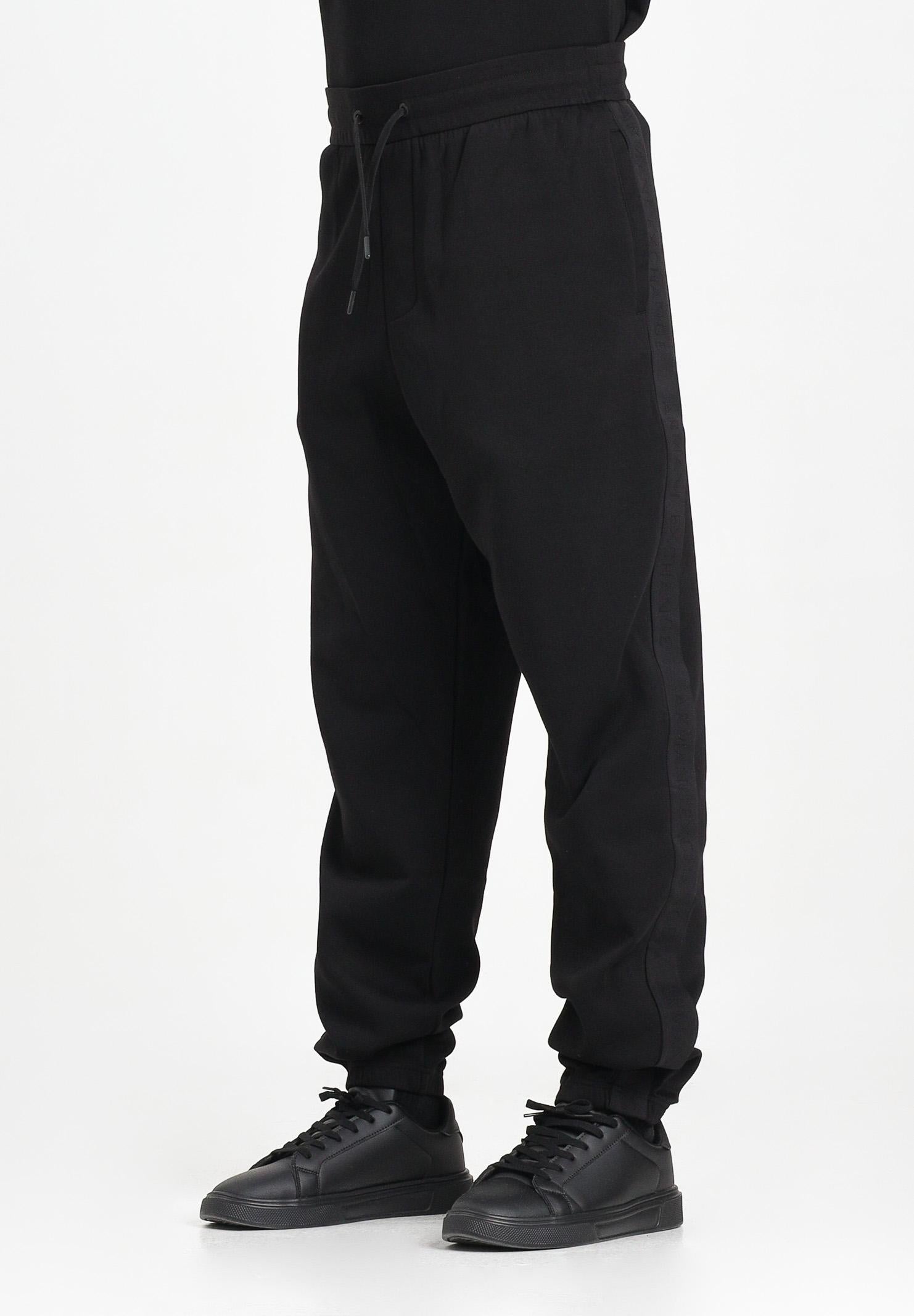 ARMANI EXCHANGE Pantalone sportivo nero da uomo con bande laterali logate XM001301AF10818 UC001 ARMANI EXCHANGE 