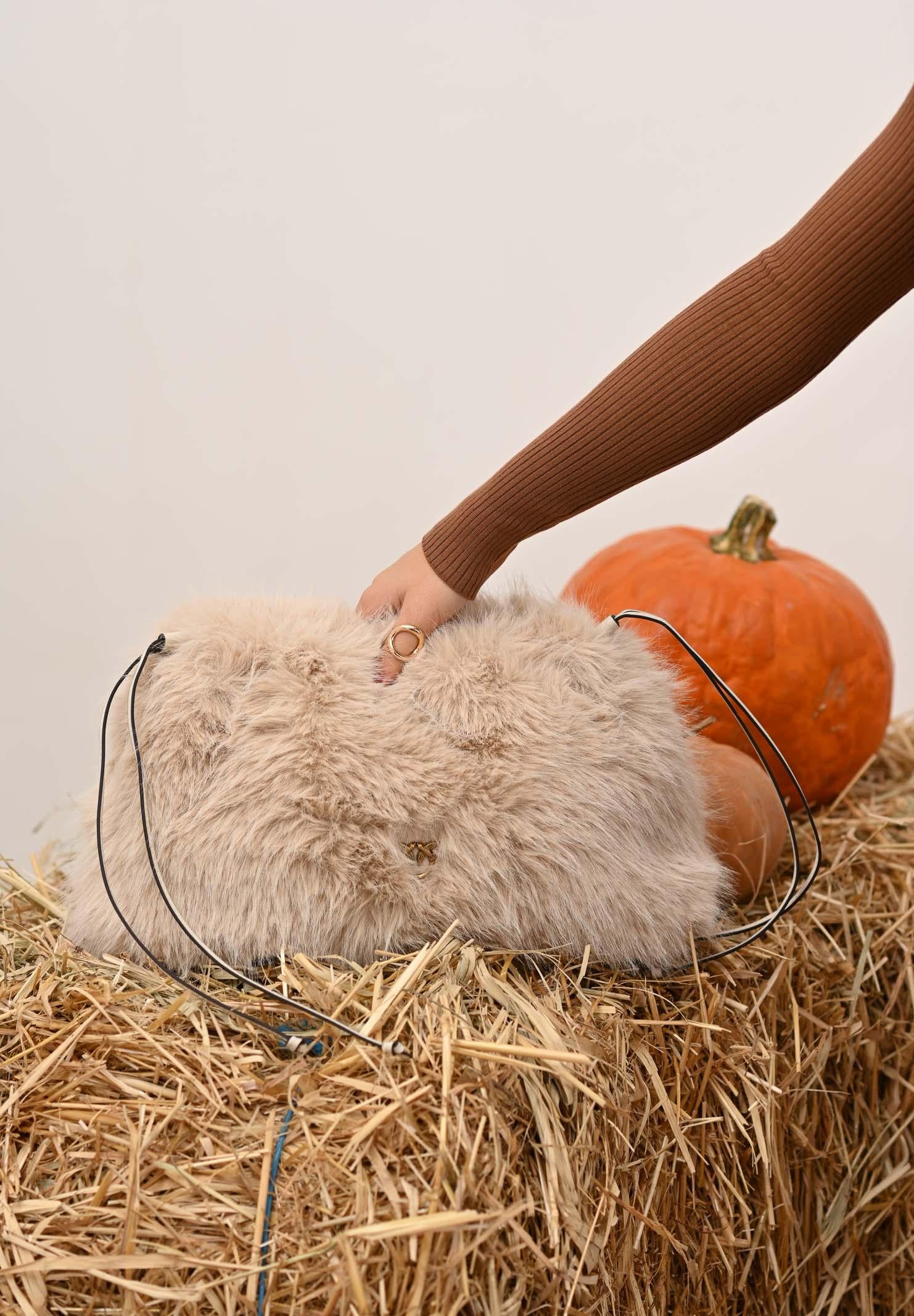 PINKO Maxi Clutch in eco pelliccia beige da donna 105909A2VZ C50Q PINKO 