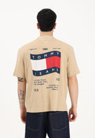 TOMMY JEANS T-shirt a manica corta beige da uomo con maxi stampa sul retro DM0DM22519 AB9 TOMMY JEANS 