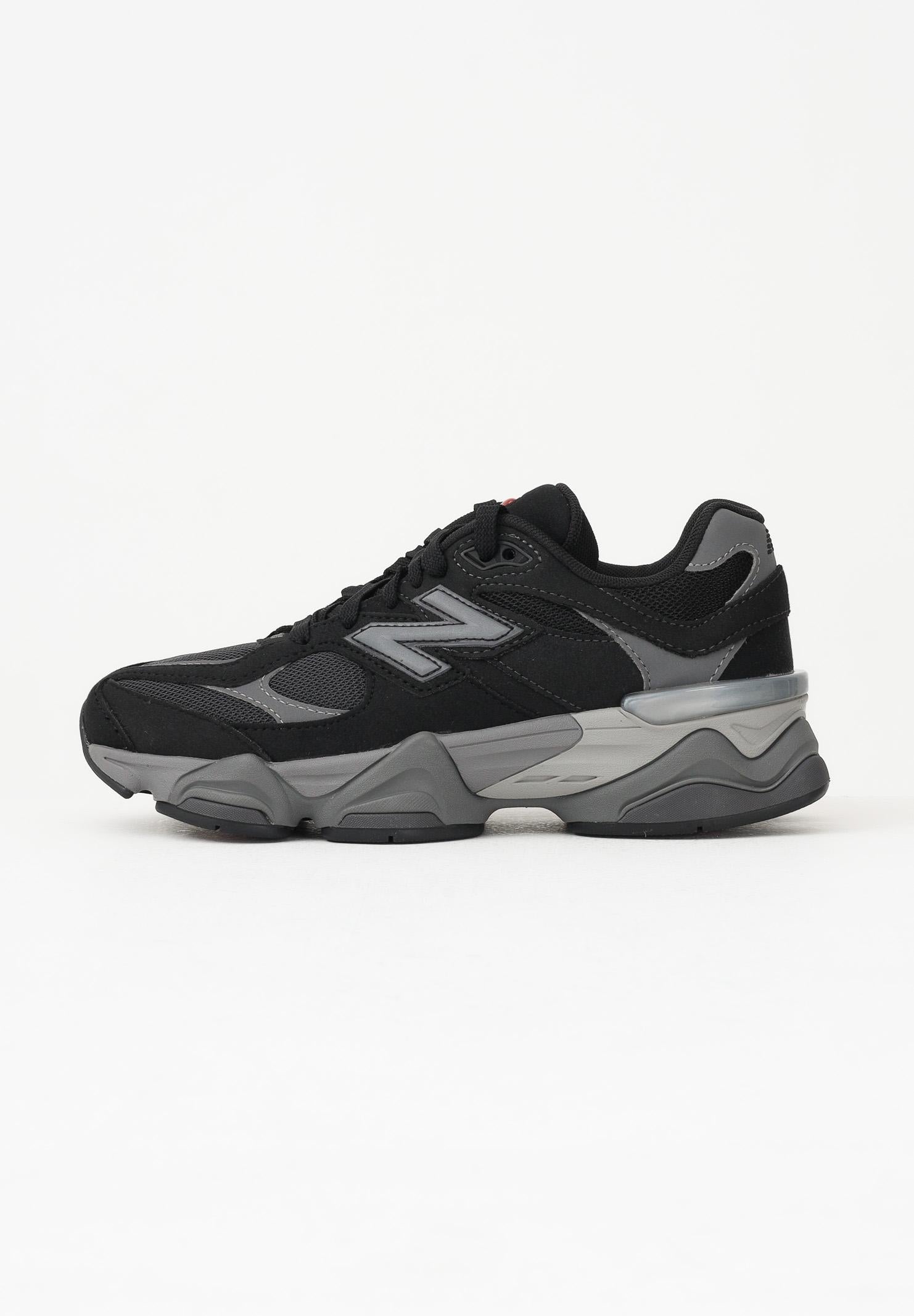NEW BALANCE Sneakers 9060 nere per uomo e donna GC9060BK . NEW BALANCE 