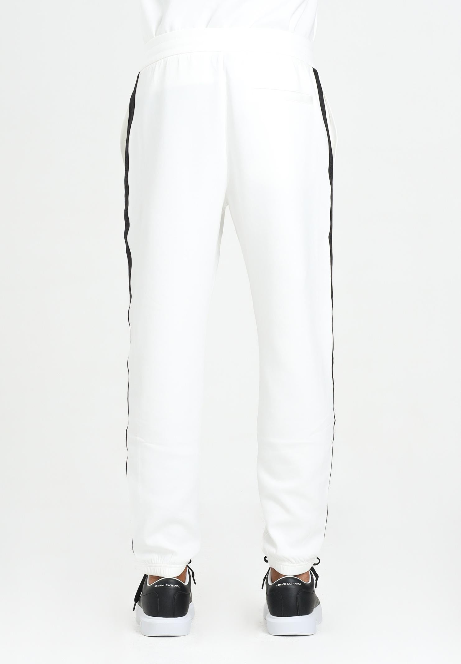 ARMANI EXCHANGE Pantalone sportivo bianco da uomo con bande laterali logate XM001301AF10818 U0009 ARMANI EXCHANGE 