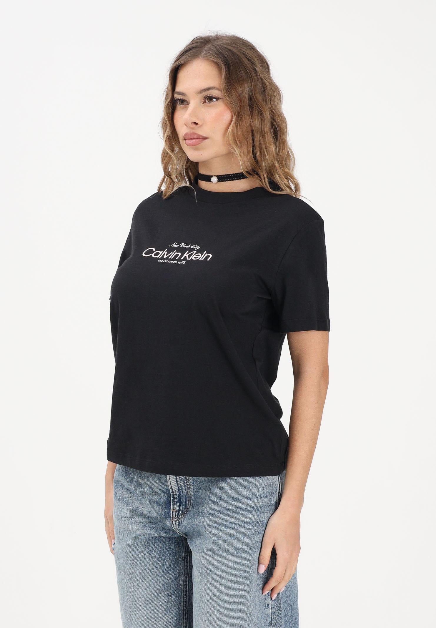 CALVIN KLEIN JEANS T-shirt a manica corta nera da donna con ricamo logo LV047F810G UB1 CALVIN KLEIN JEANS 