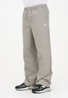THE NORTH FACE Pantalone TNF Easy Wind beige da uomo NF0A8FBM2MB1 . THE NORTH FACE 
