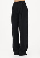 ELISABETTA FRANCHI Pantalone elegante nero da donna con logo charm PA16761E2 110 ELISABETTA FRANCHI 