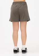 ADIDAS PERFORMANCE shorts sportivi verde oliva, colore basico verde, da donna. KS4786 . ADIDAS ORIGINALS 