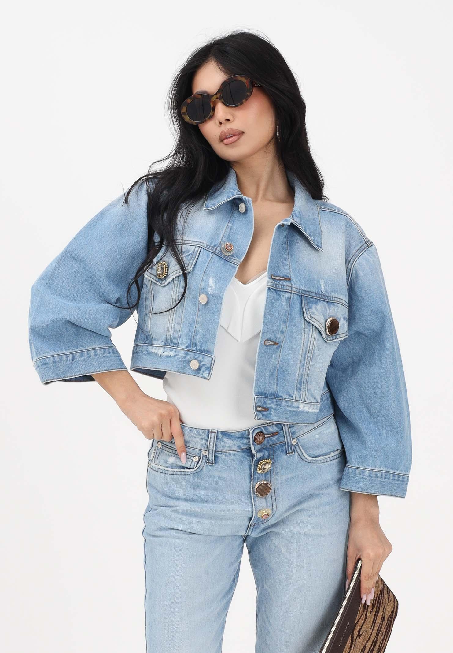 VICOLO Giubbotto in denim chiaro da donna con bottoni gioiello DAB5109 DECH VICOLO 