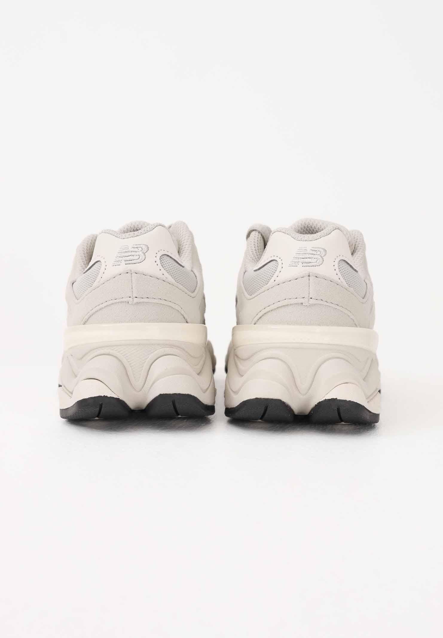 NEW BALANCE Sneakers 9060 Lace panna per bambino e bambina P9060445 . NEW BALANCE 