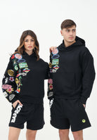 BARROW Felpa con cappuccio nera per uomo e donna rifinita da patch colorate S5BWUAHS017 110 BARROW 