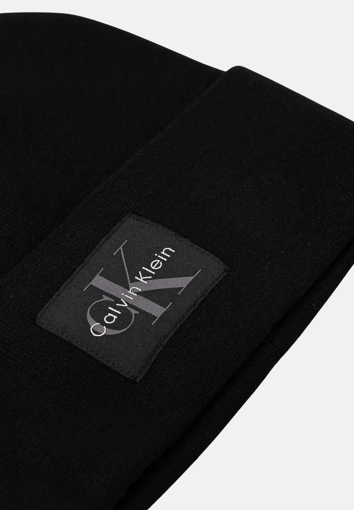 CALVIN KLEIN Berretto nero per uomo e donna con logo LV04D8088G UB1 CALVIN KLEIN 