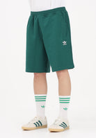 ADIDAS ORIGINALS Shorts sportivo TREFOIL ESSENTIALS FLEECE verde da uomo KD1311 . ADIDAS ORIGINALS 
