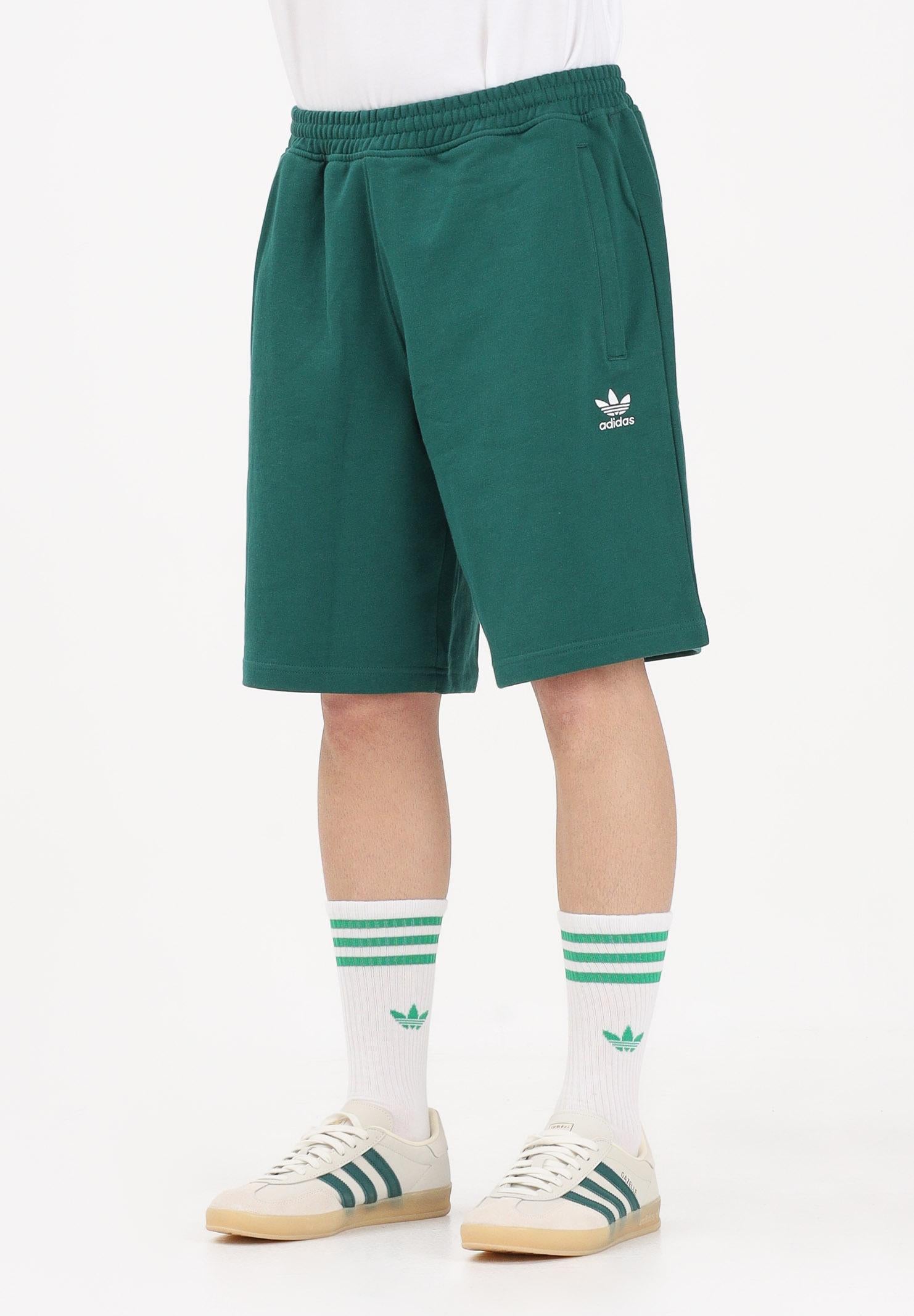 ADIDAS ORIGINALS Shorts sportivo TREFOIL ESSENTIALS FLEECE verde da uomo KD1311 . ADIDAS ORIGINALS 