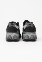 NEW BALANCE Sneakers 9060 nere per uomo e donna GC9060BK . NEW BALANCE 