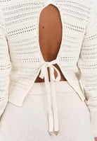 AKEP Maglia girocollo panna da donna con lavorazione a righe traforate MGKD11064 V3 AKEP 