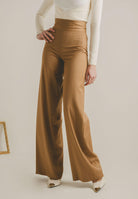 SANTAS Pantalone elegante POUVOIR color miele da donna con micro gessatura PV2626 MI SANTAS 