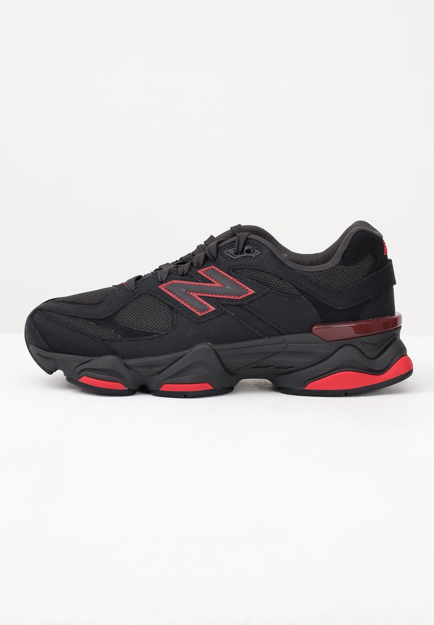 NEW BALANCE Sneakers 9060 nere e rosse per uomo e donna GC9060JR  NEW BALANCE 
