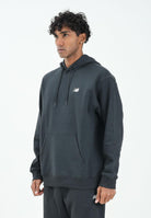 NEW BALANCE Felpa con cappuccio nera da uomo rifinita da logo MT41511BK  NEW BALANCE 