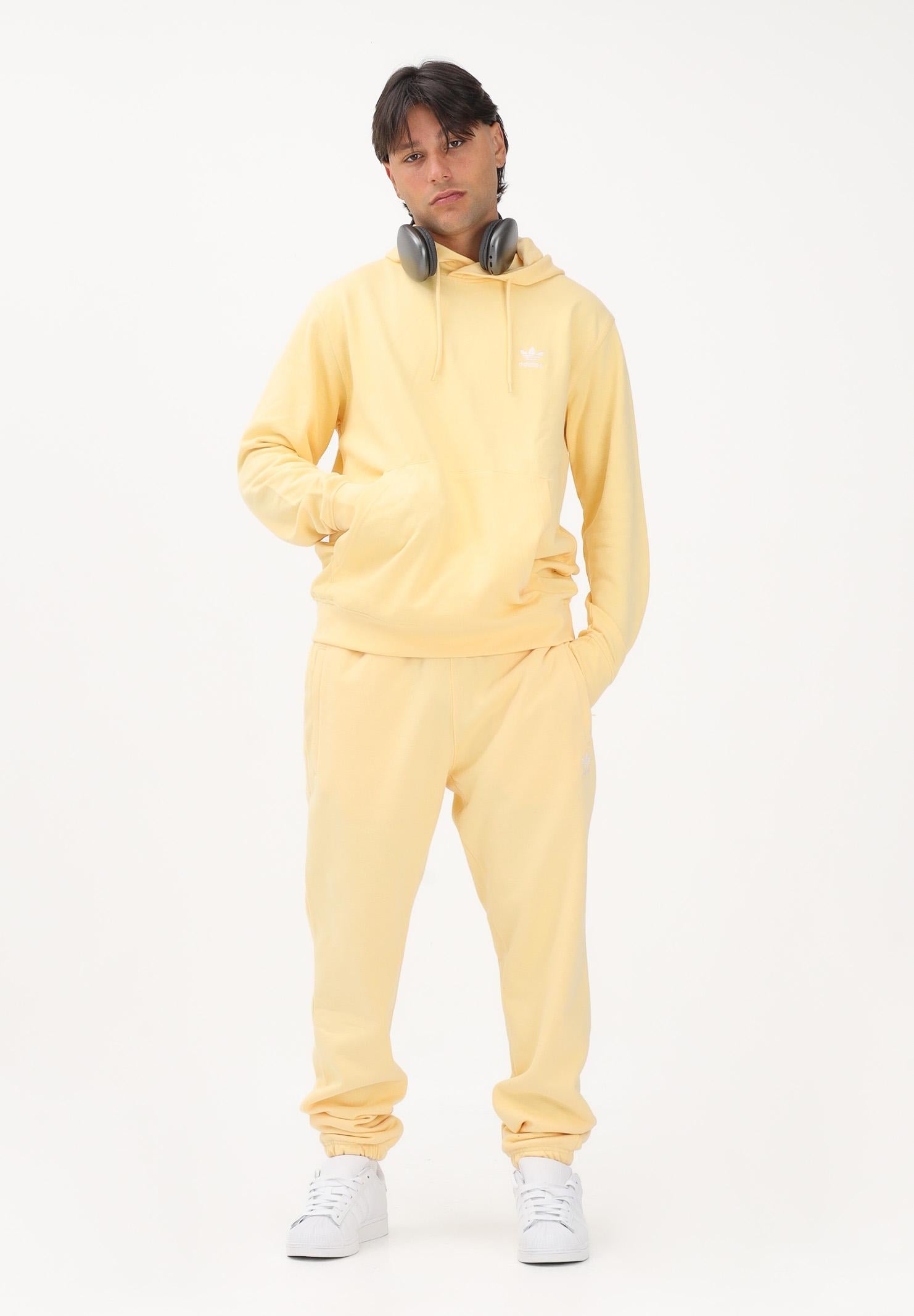 ADIDAS ORIGINALS Pantalone sportivo TREFOIL ESSENTIALS giallo per uomo e donna KE1159 . ADIDAS ORIGINALS 