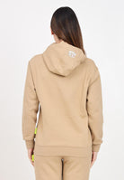 Felpa con cappuccio beige per donna e bambina rifinita da patch logo F4BKJUHS130 BW016 BARROW 