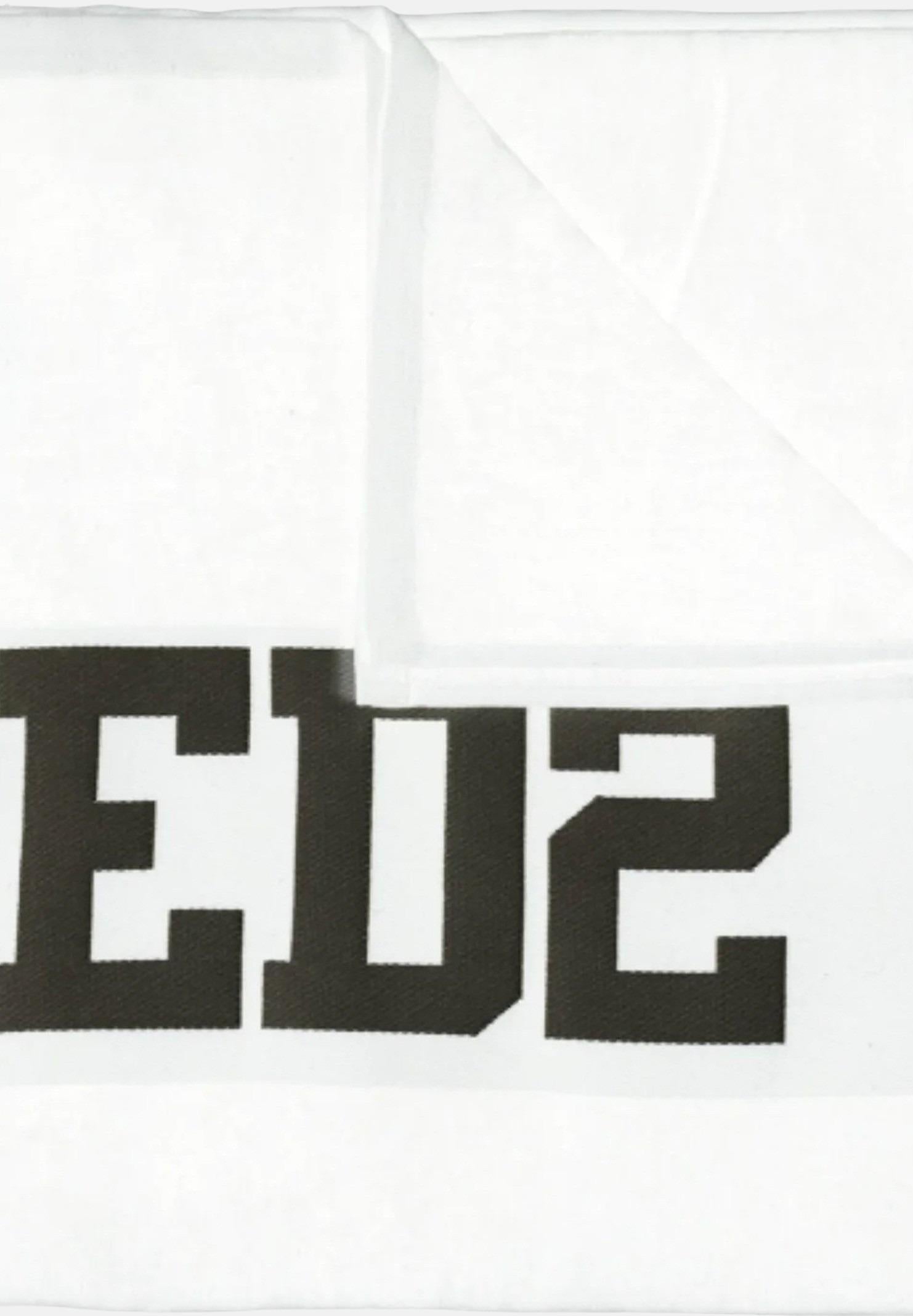 Telo mare bianco per uomo e donna con logo jacquard D7P005450 110 DSQUARED2 