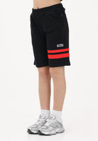 GCDS Shorts sportivo nero per donna, ragazzi e bambini con logo e bande rosse Z0UJQL594F004 999R GCDS 