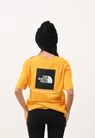 THE NORTH FACE T-shirt a manica corta NSE Reflective Box gialla da uomo NF0A87NPZU31 . THE NORTH FACE 
