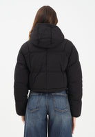 TOMMY JEANS Piumino nero da donna con logo DW0DW21624BDS  TOMMY JEANS 