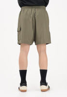ADIDAS PERFORMANCE Shorts sportivo ESSENTIALS SMALL LOGO CARGO CHELSEA verde militare da uomo JD1827 . ADIDAS PERFORMANCE 