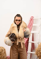 YES LONDON Cappotto beige da donna con dettagli in vera pelliccia CD1228 CA YES LONDON 