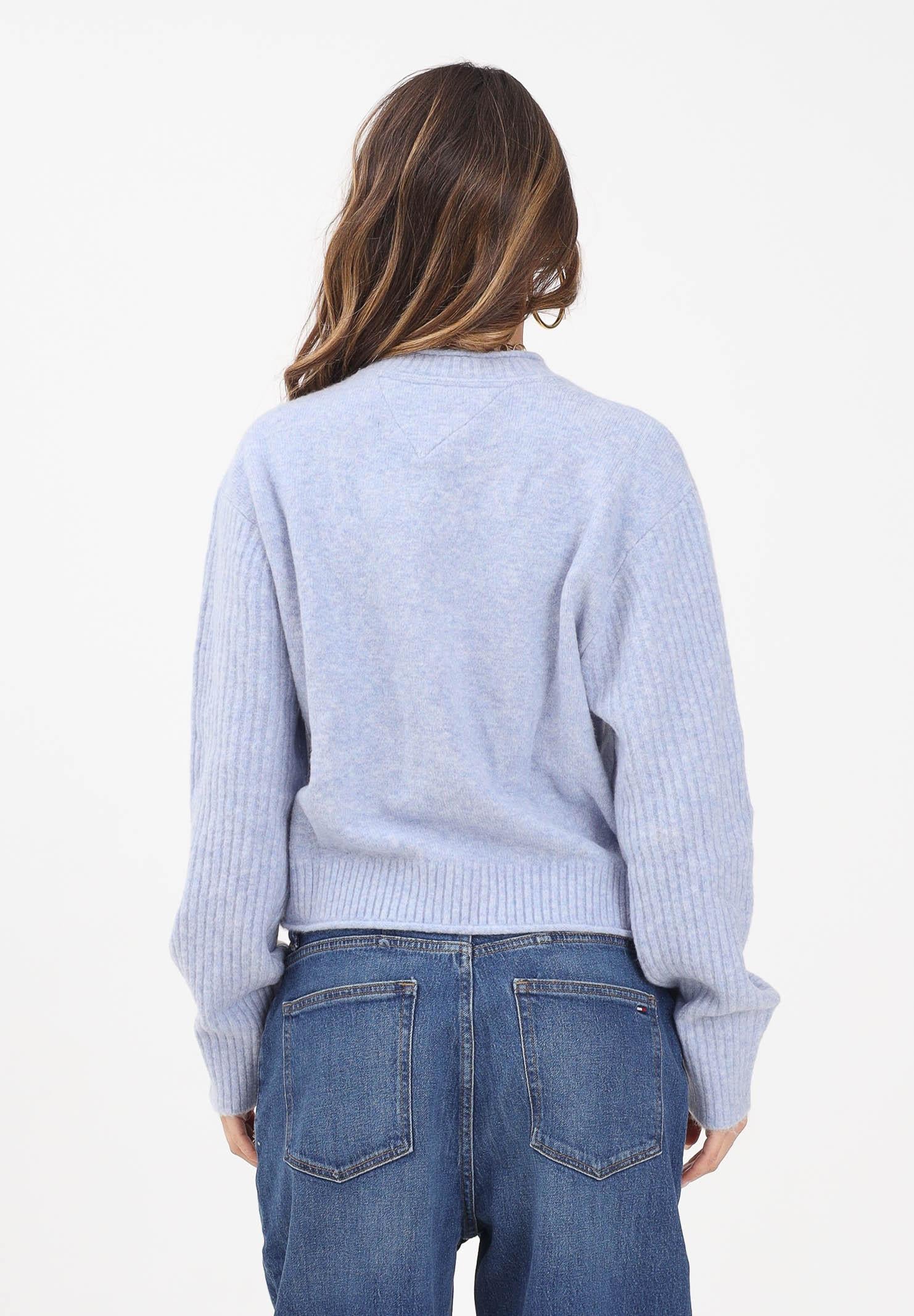 TOMMY JEANS Maglioncino girocollo azzurro da donna con bandiera DW0DW21782DZ1  TOMMY JEANS 