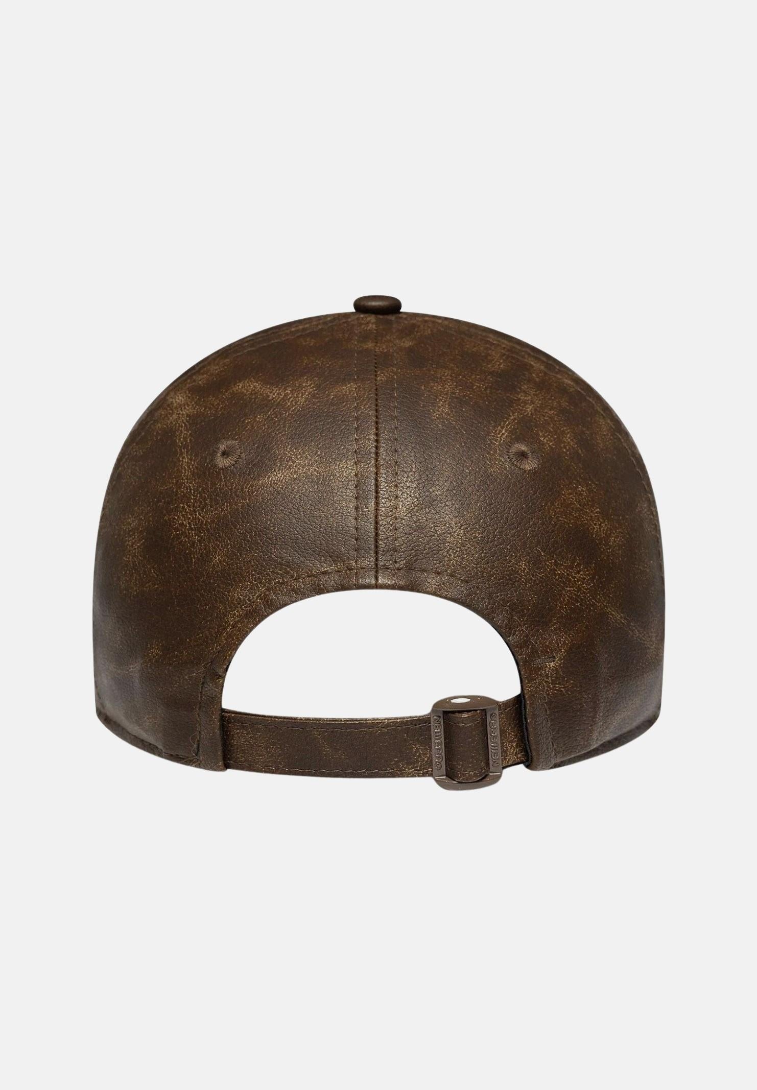 NEW ERA Cappello con visiera 9TWENTY New York Yankees MLB Worn in ecopelle marrone per uomo e donna 60758952  NEW ERA 