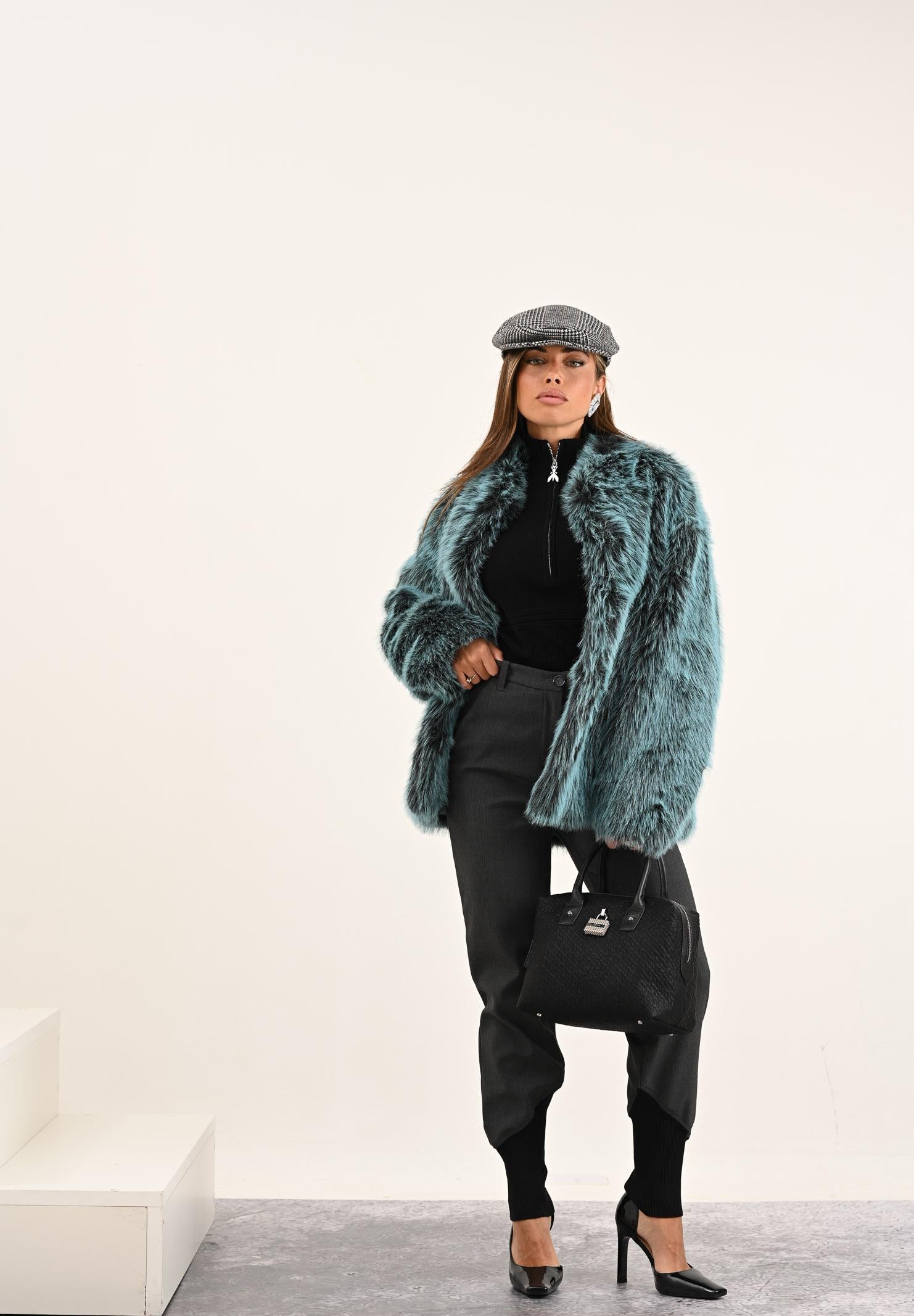 PINKO Pantalone elegante grigio da donna con inserto in maglia nera a costine 106120A2ZT I90 PINKO 