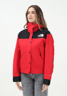 THE NORTH FACE Giacca a vento Mountain Mono rossa da donna NF0A88YXKZ31 . THE NORTH FACE 