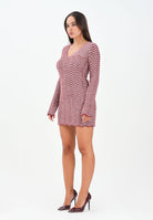 AKEP Abito corto caratterizzato da un motivo a zig-zag nei toni del bordeaux e rosa da donna VSKD11002 V1 AKEP 