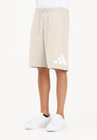 ADIDAS PERFORMANCE Shorts sportivo Essentials Logo Grande French Terry beige da uomo JE8955 . ADIDAS PERFORMANCE 