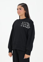 MAISON MARGIELA Felpa girocollo nera per donna, ragazzi e bambini con il logo Hand Written M60896MM02X M6900 MAISON MARGIELA 