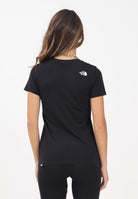 THE NORTH FACE T-shirt a manica corta Simple Dome nera da donna NF0A87NHJK31 . THE NORTH FACE 