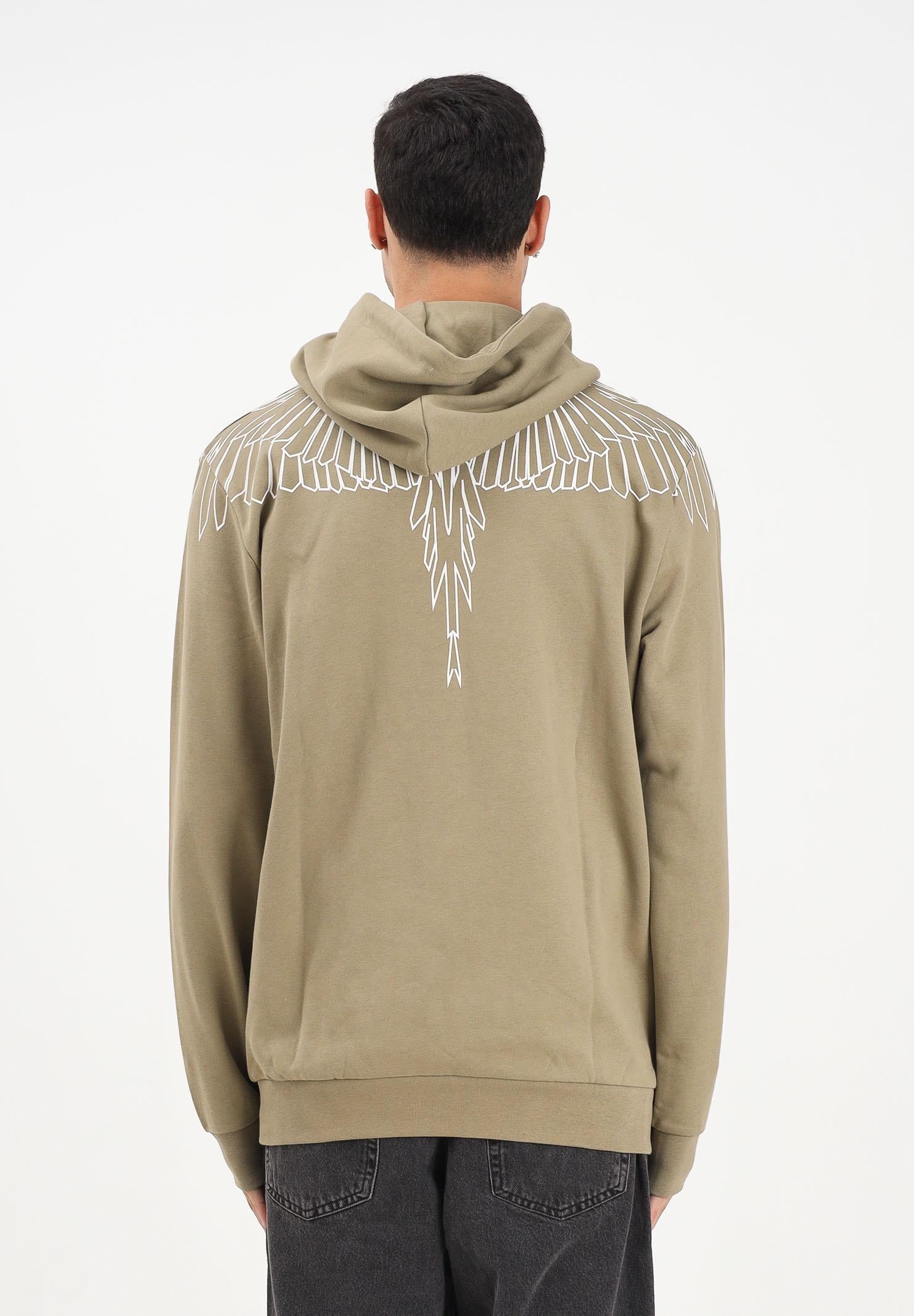 MARCELO BURLON COUNTY OF MILAN Felpa con cappuccio color kaki da uomo con grafica ali F5CAMAHS002 956 MARCELO BURLON COUNTY OF MILAN 