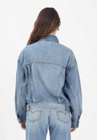 LEVI'S Giubbotto Trucker in denim medio da donna A1743-0004 . LEVI'S® 