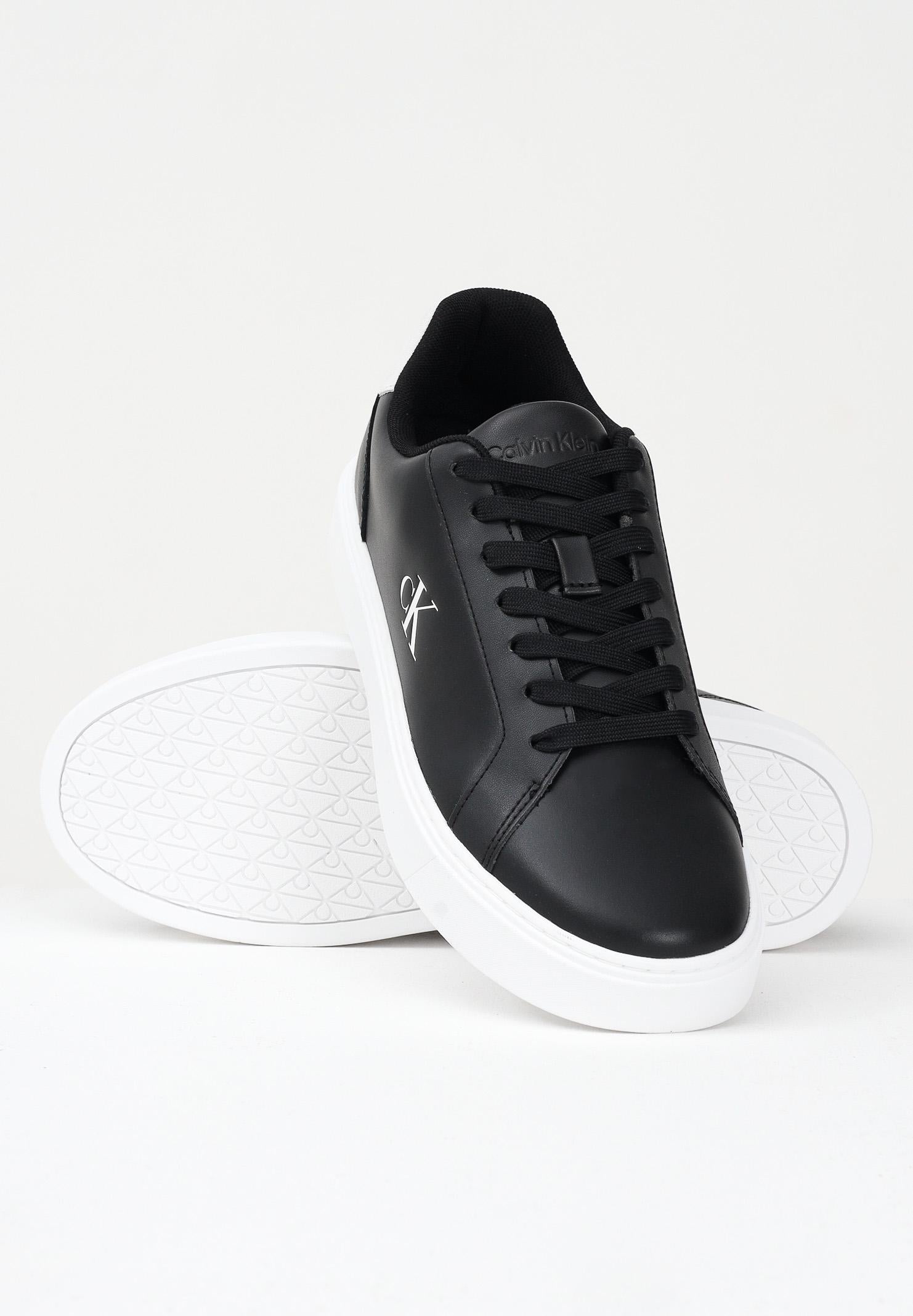CALVIN KLEIN JEANS Sneakers nere da uomo con logo YM0YM014350GM . CALVIN KLEIN JEANS 