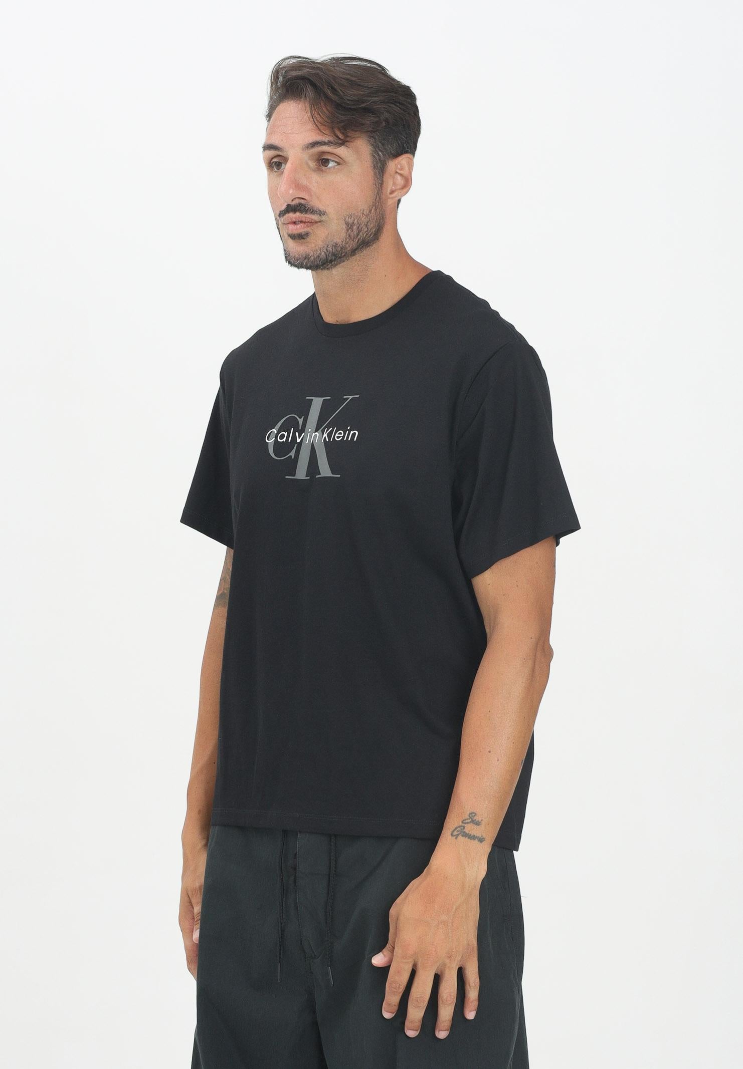 CALVIN KLEIN JEANS T-shirt a manica corta nera da uomo con logo LV04RB862GUB1  CALVIN KLEIN JEANS 