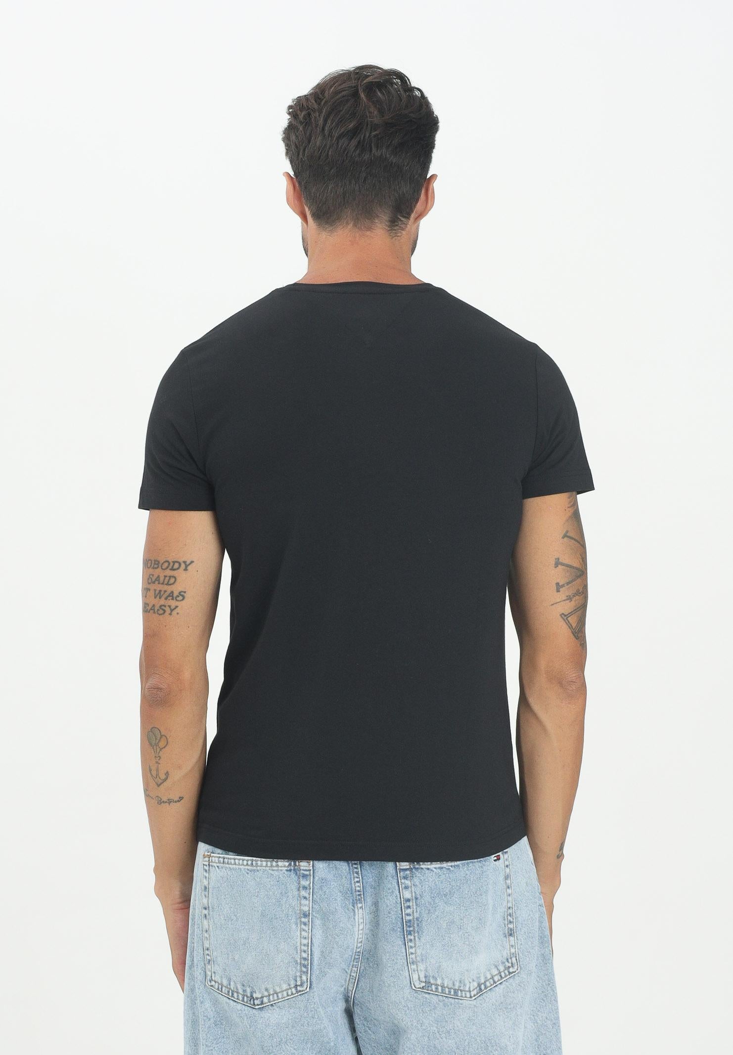 TOMMY HILFIGER T-shirt a manica corta TH Flex nera da uomo MW0MW27539BDS . TOMMY HILFIGER 