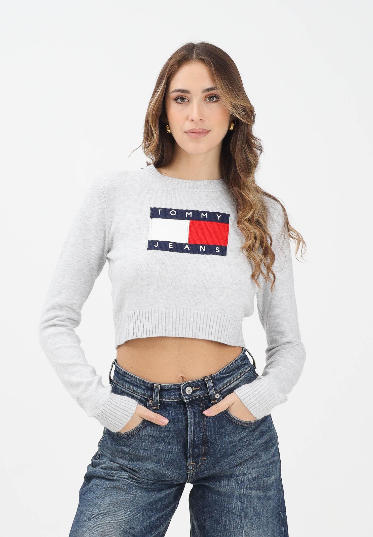 TOMMY JEANS Maglioncino girocollo grigio da donna con ricamo logo DW0DW21690P09  TOMMY JEANS 