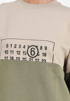 MAISON MARGIELA Felpa girocollo beige e verde per donna, ragazzi e bambini caratterizzata da una costruzione re-cut M60870MM04H M6C38 MAISON MARGIELA 